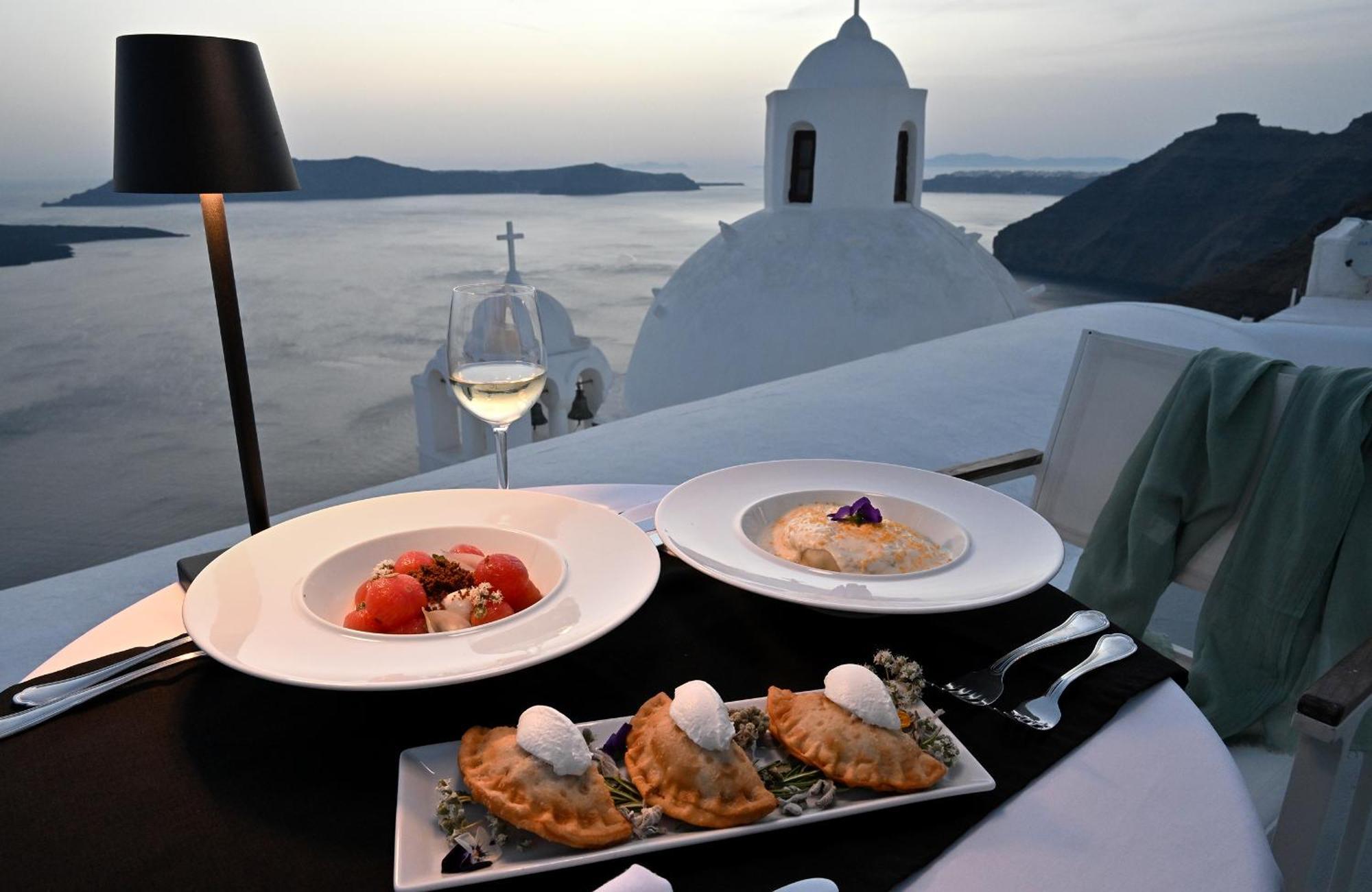 Aigialos Luxury Traditional Settlement Fira  Exterior foto
